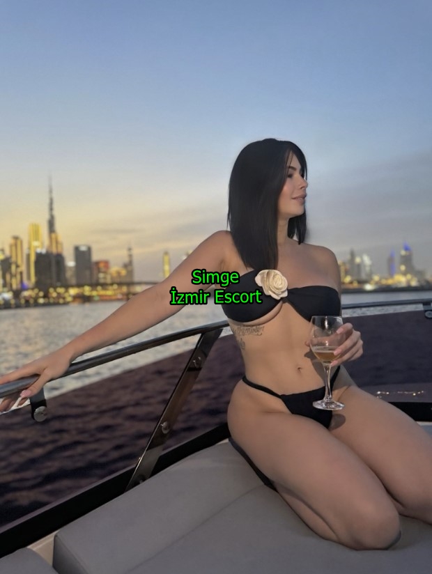 izmirescortsimge-2 İzmir Escort Simge Partnerimi Yatakta Zevkten Kıvrandırırım